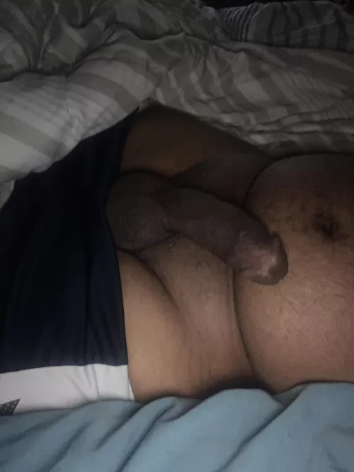 Any ladies wanna watch me stroke? 😈