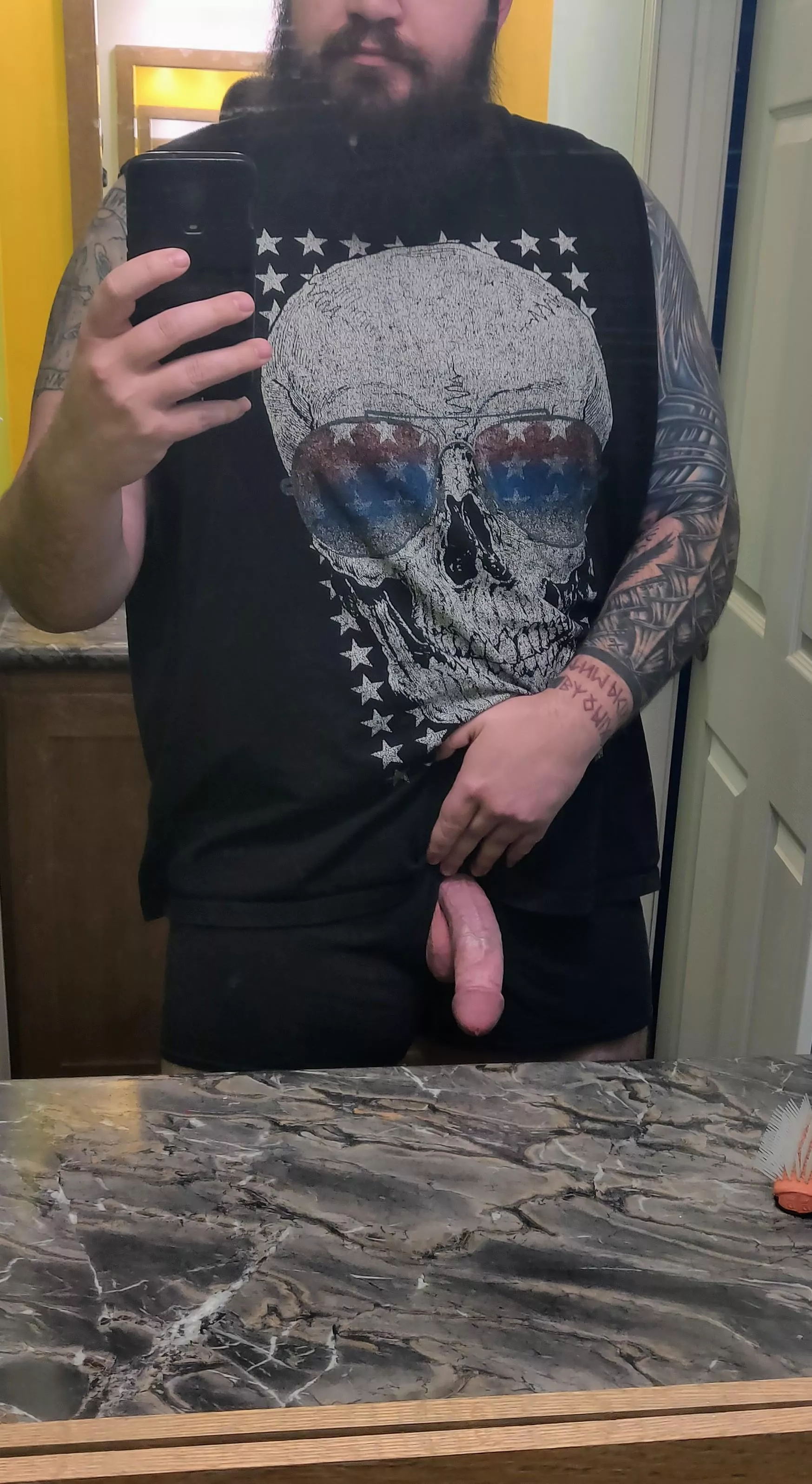 Any love for bearded tattooed chubby guys?
