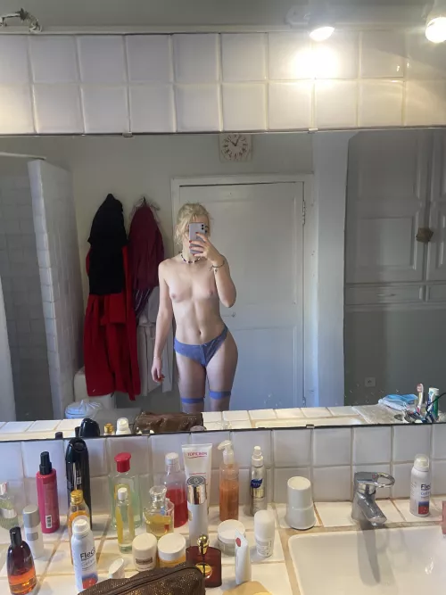 Any person working in education here ? 😏😈 I fantasy about hooking with a college teacher