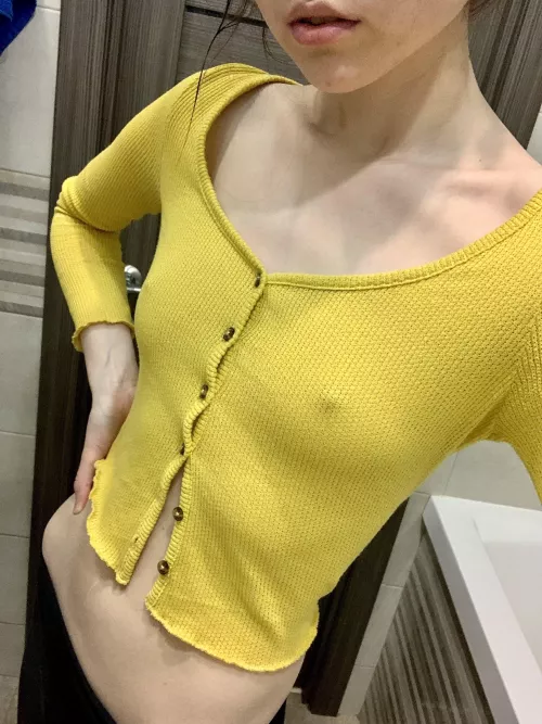 Any pic without a bra looks way more aesthetically pleasing yeah ?