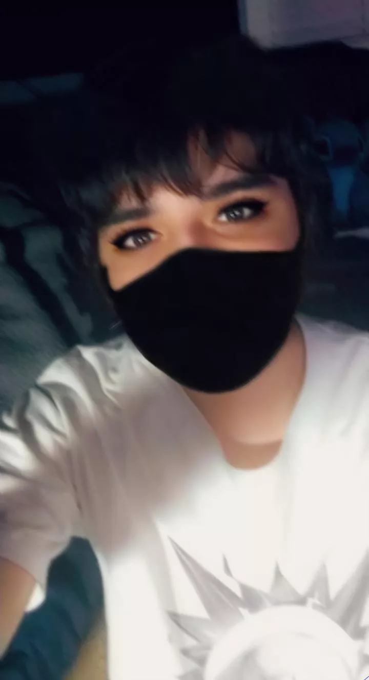 Any smol femboys need me to carry them? :3