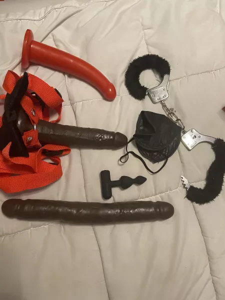 Any Women in Tennessee interested in letting me strap them? π©