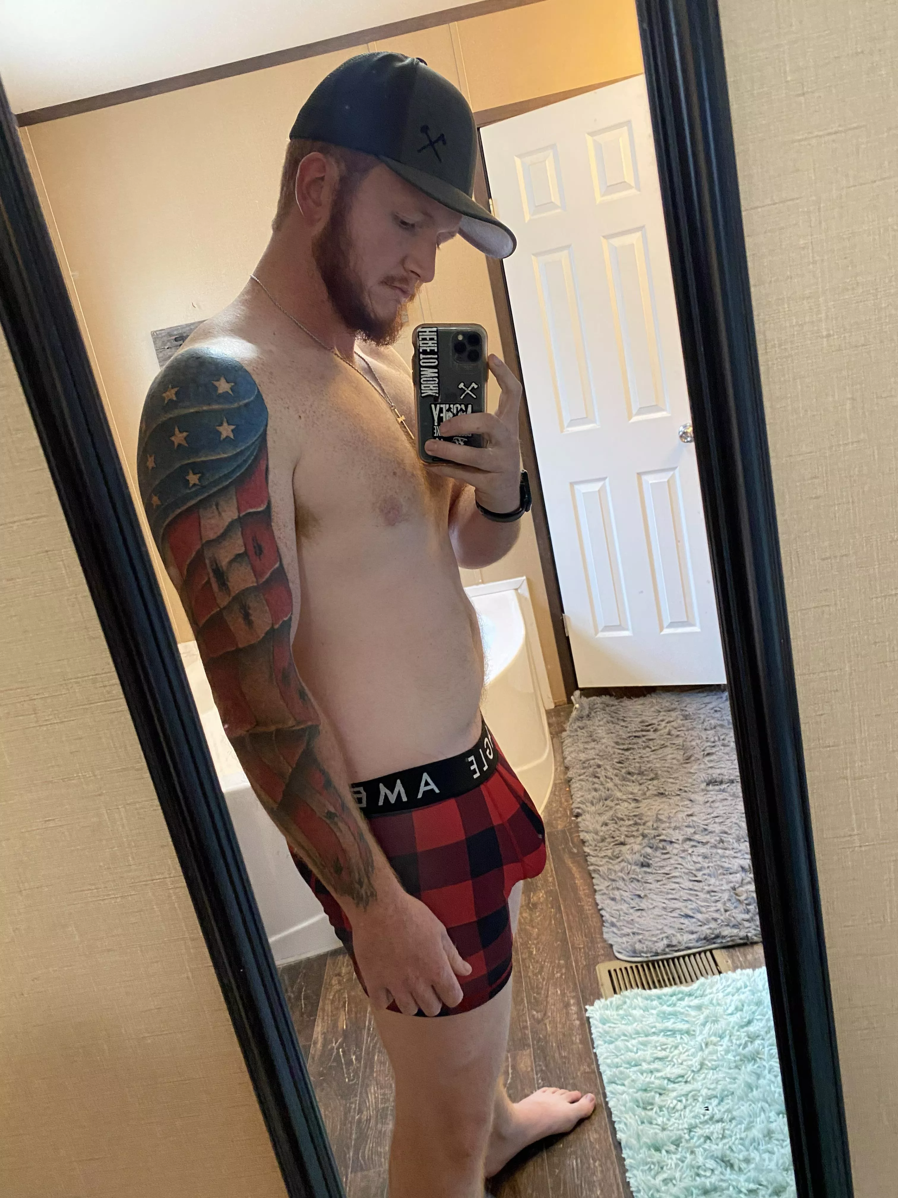 Anybody like a plaid bulge 😜