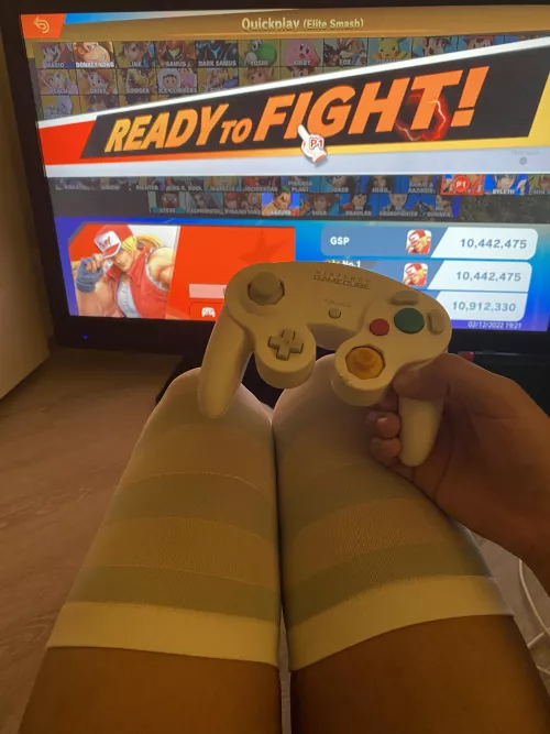 Anybody wanna smash? 🥺💕