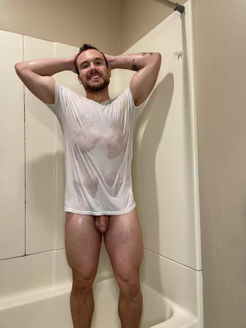 Anyone down for some fun in the shower 😏