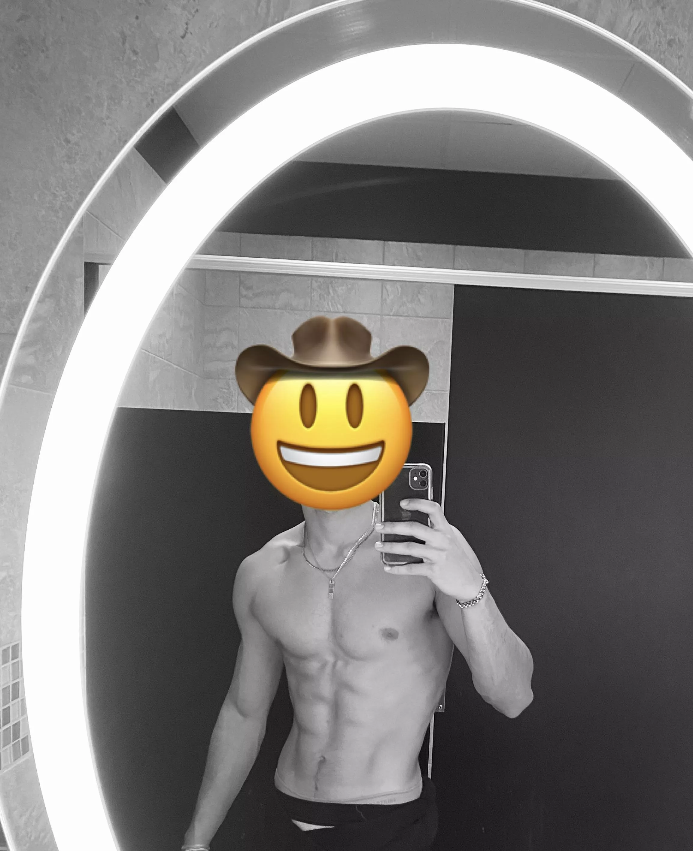 Anyone down for some fun in the the locker room after a workout? [M]