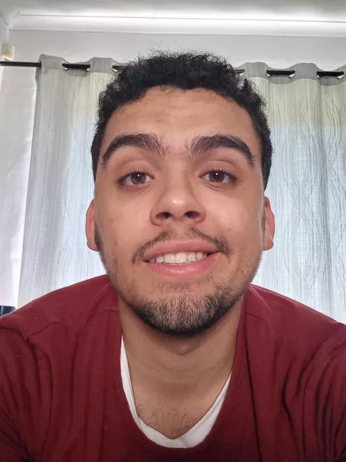 Anyone else going into valentines day single? 🕺