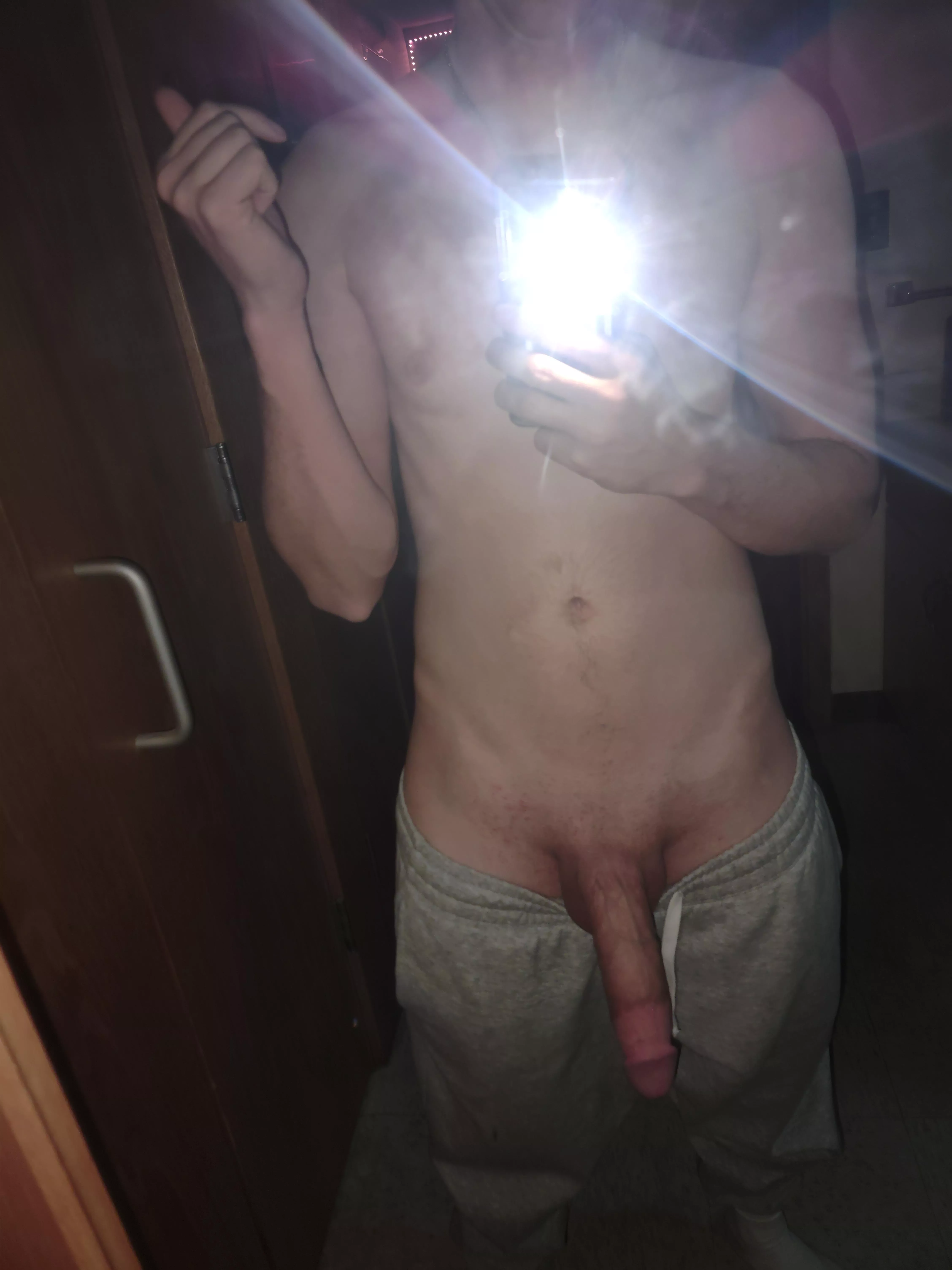 Anyone else horny after the gym?😅