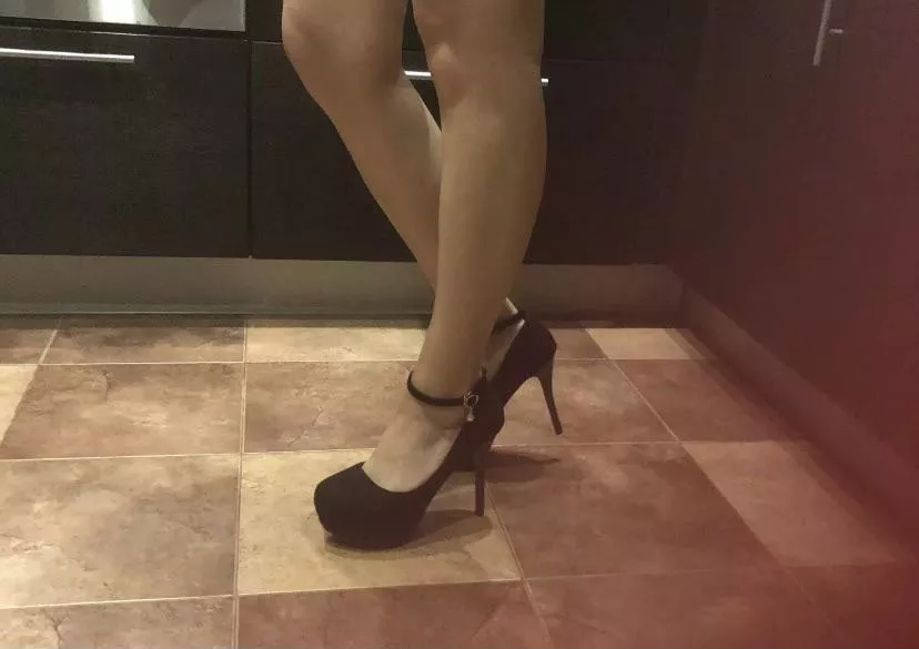 Anyone else into heels? Anyone else into heels?