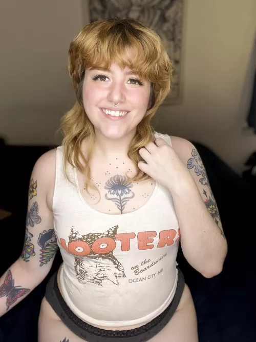 anyone here actually have a breeding kink? 🙋‍♀️