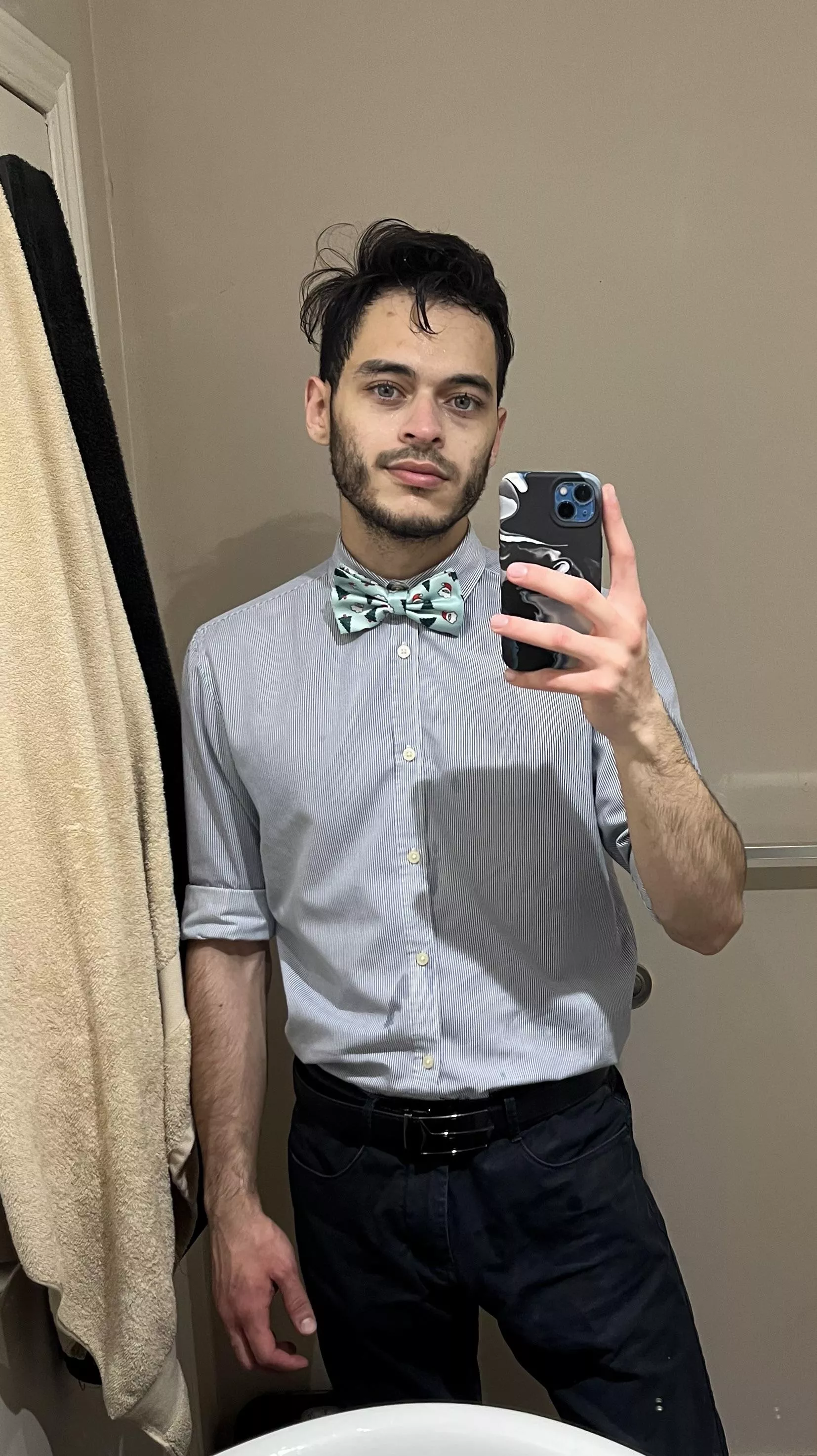 Anyone here like a man in a bowtie?😉