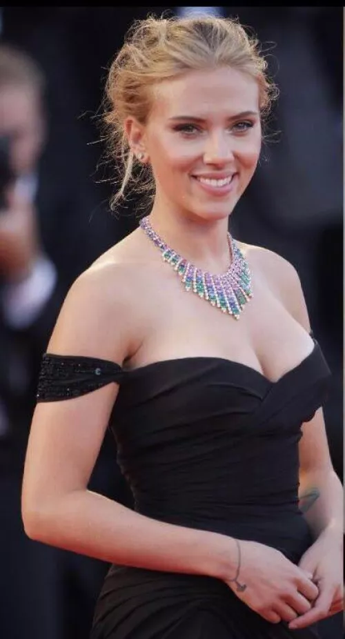 Anyone in the mood for Scarlett Johansson?