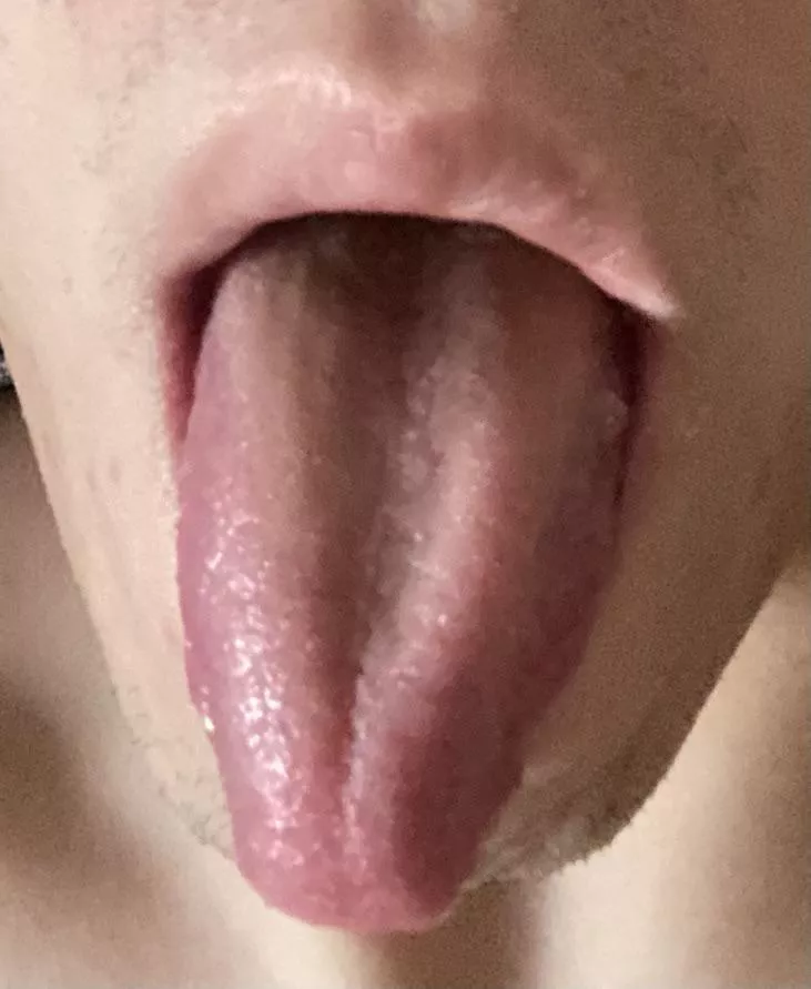 Anyone into doing slutty ahegao face? Dm me!
