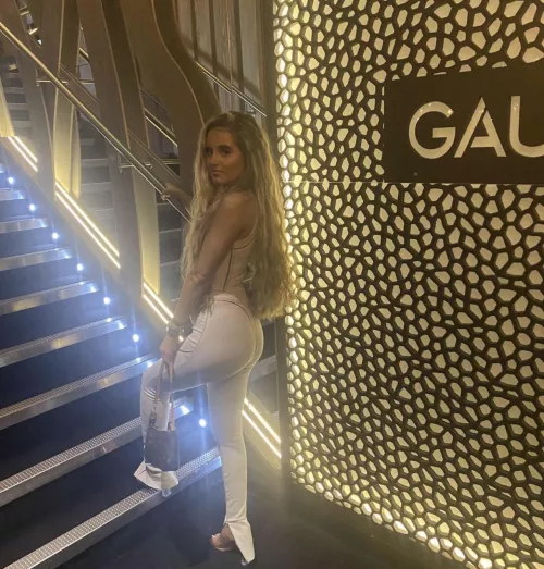 anyone into petite and can cumtribute, dm me (no nudes) got her socials too dm me