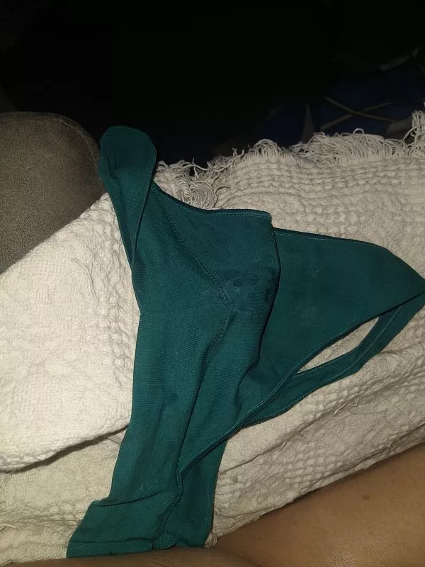 Anyone jerking with panties RN k..ik me bignutbuster3