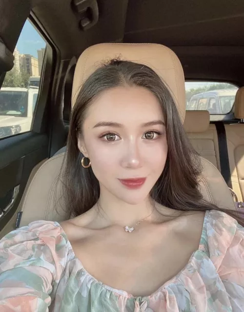 Anyone know her name?