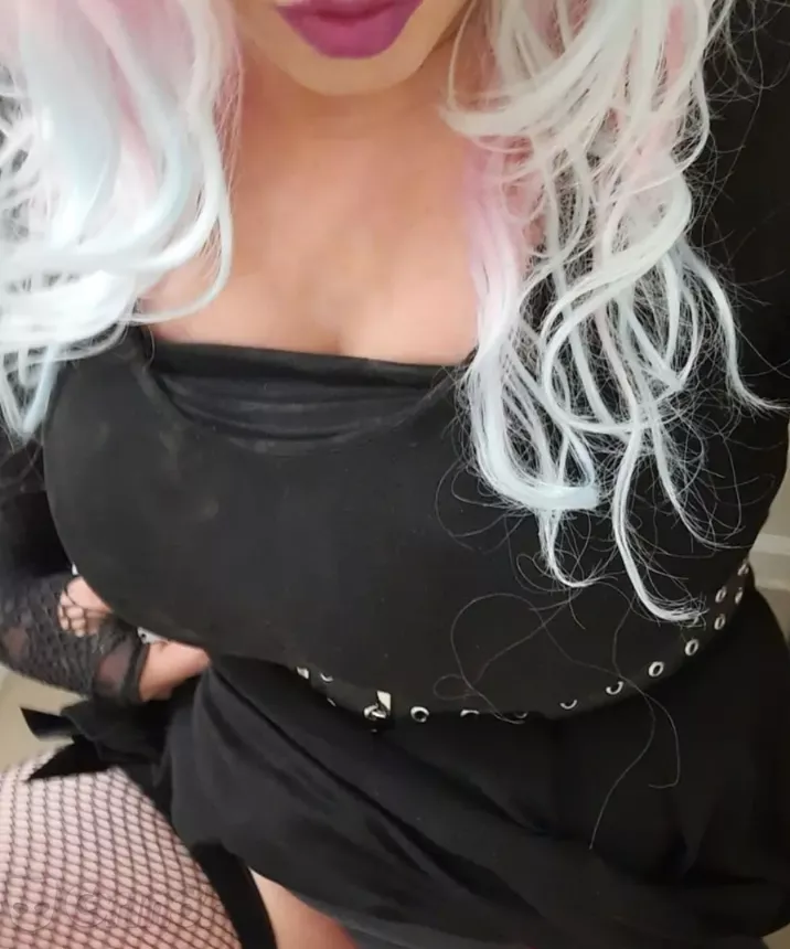 Anyone know how many guys I sucked off last night? First to guess can have me lol....