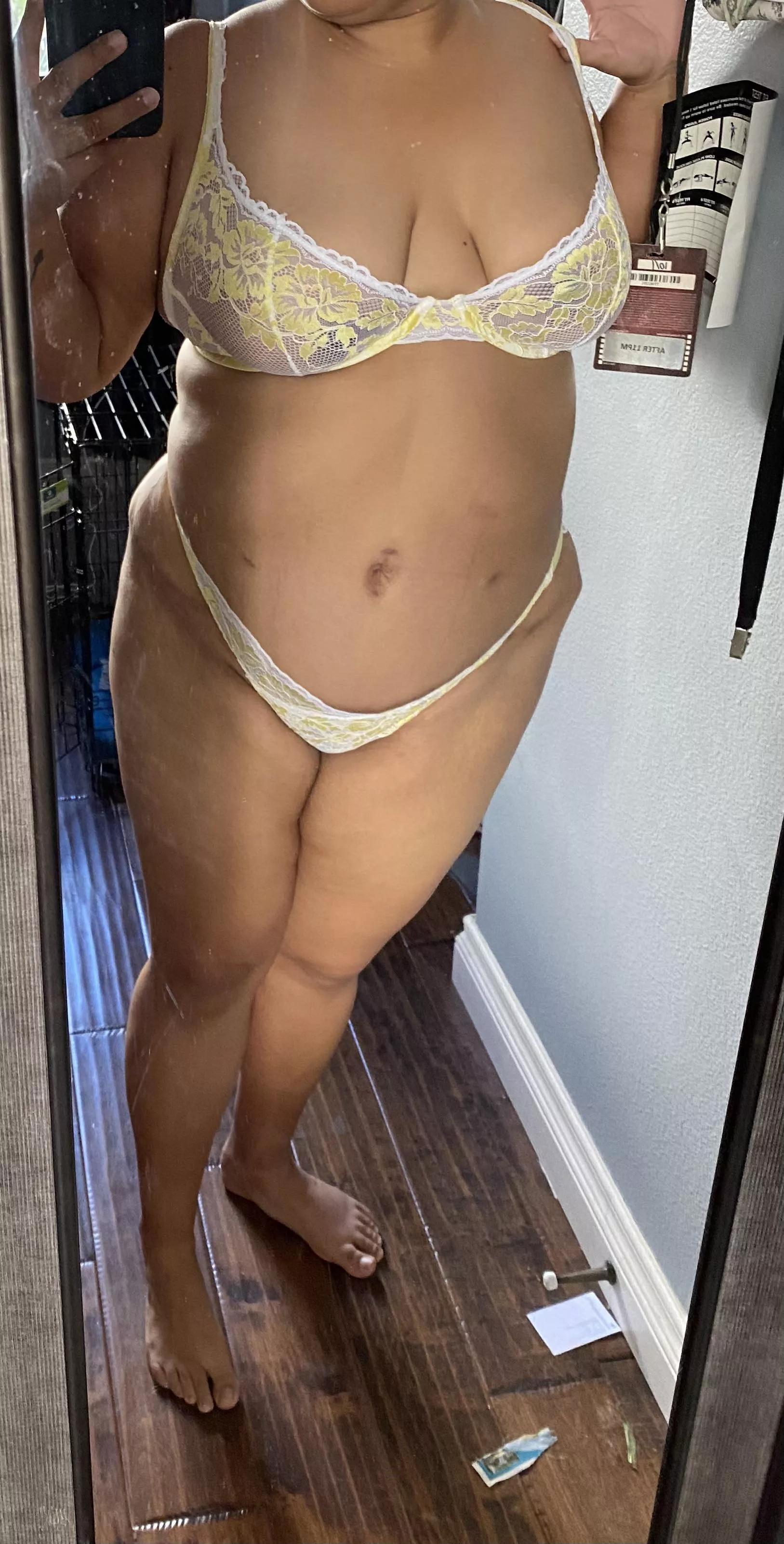Anyone know how to photoshop? I want to see what I will look like once bimbofide 😜 Anyone know how to photoshop? I want to see what I will look like once bimbofide 😜