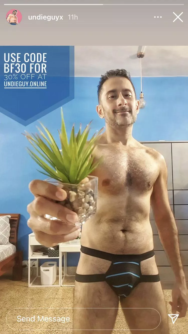 Anyone know the brand or model he is wearing here? Reached out to him but he wasn’t sure