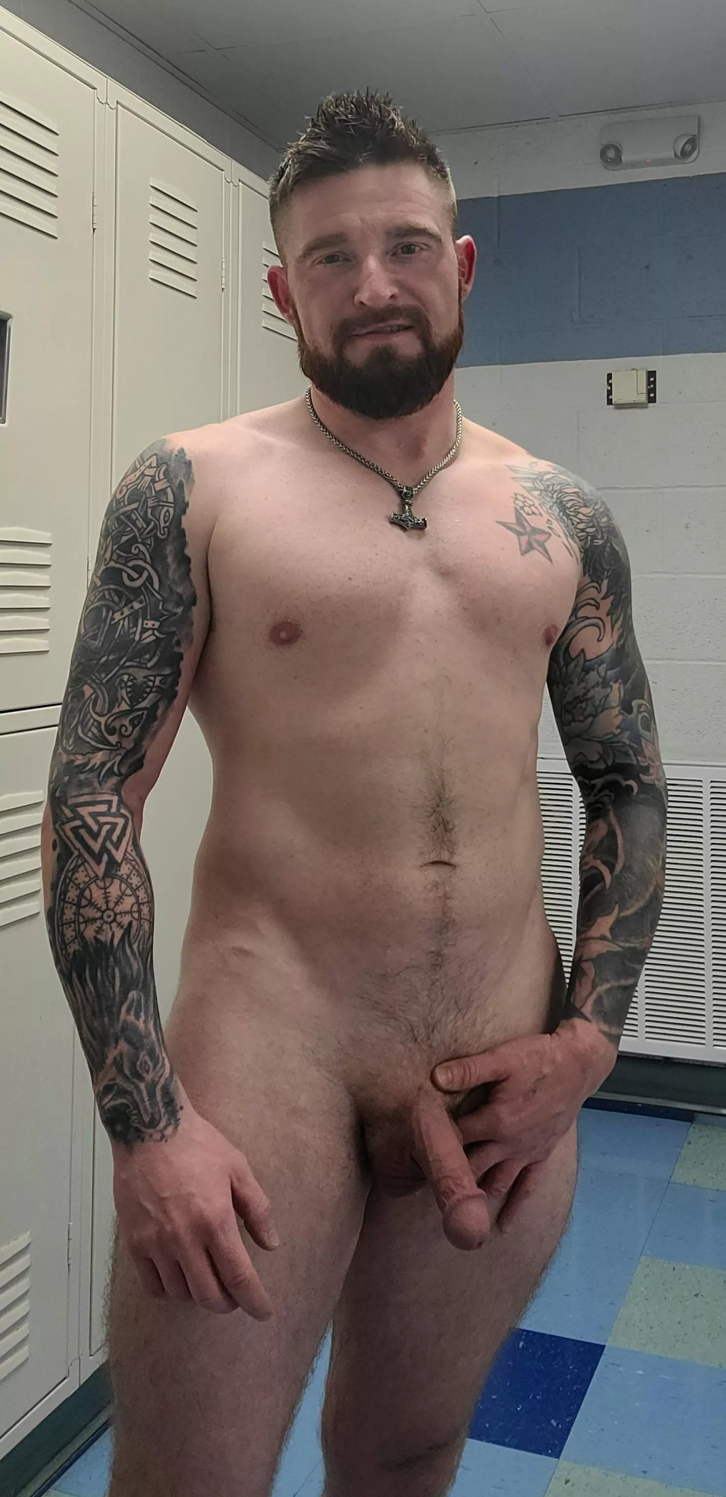 Anyone like average tattooed redheads?