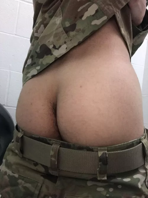 Anyone like bi army guys?
