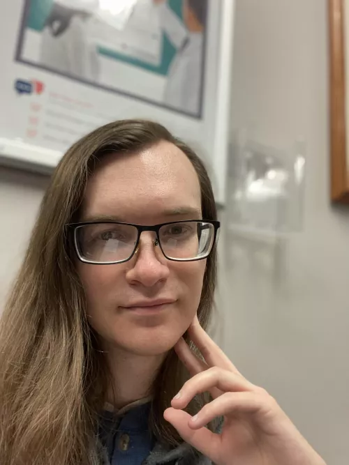 Anyone played HADES? NGL my gay brain is living for it 🤯😏☺️