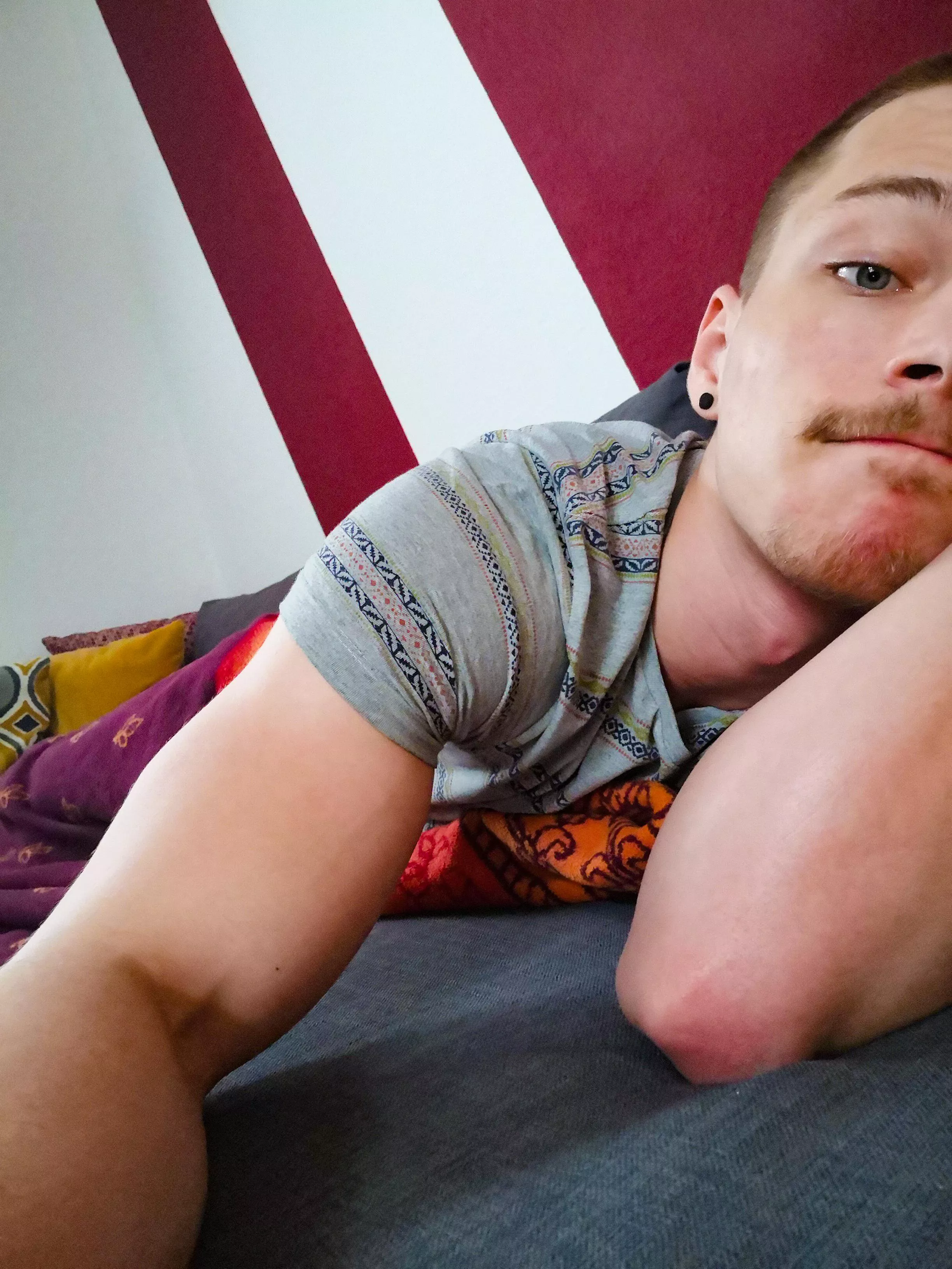 Anyone up for a cuddle session? π» Anyone up for a cuddle session? π»