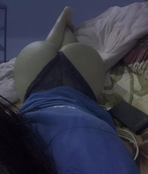Anyone up rn