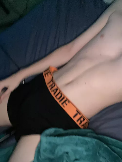 Anyone wanna be friends with benefits 19 btw