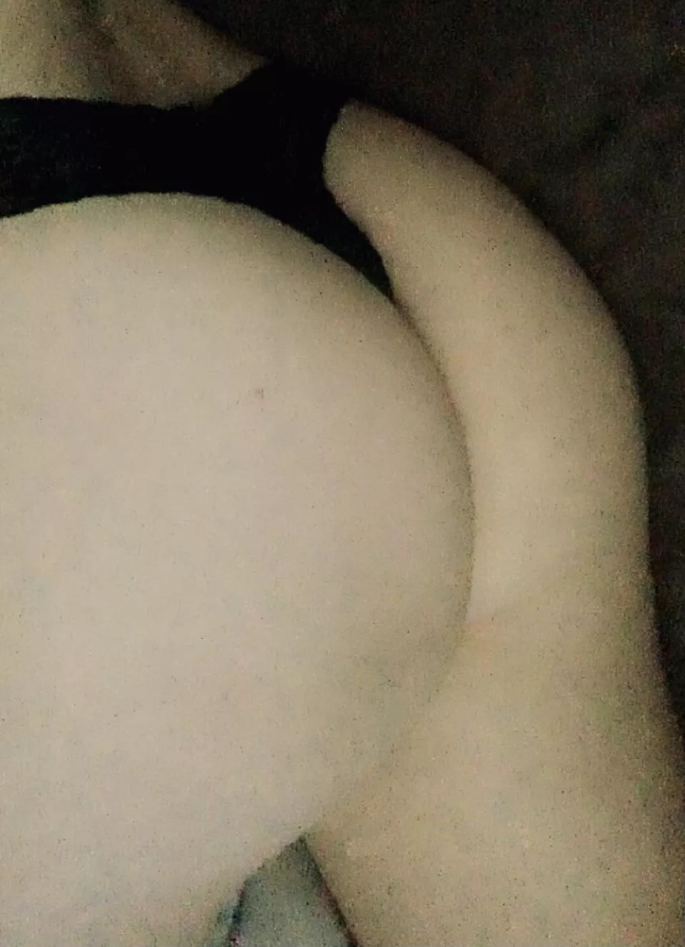 Anyone wanna come spoon me? 😏