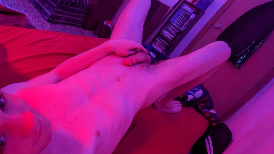 Anyone wanna get in between my legs and fuck me till they cum in me? 😜😩