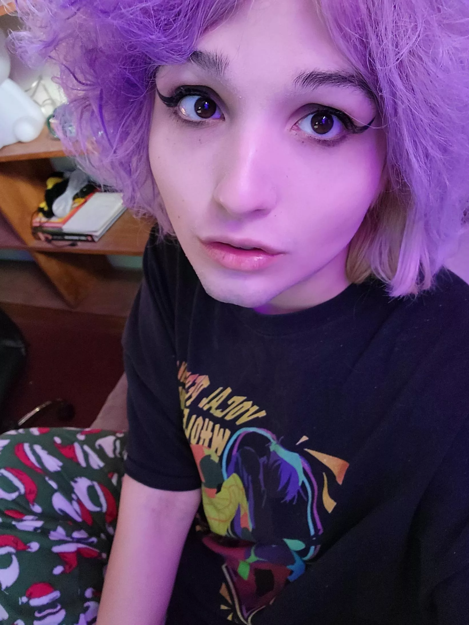 anyone wanna just snuggle and be lazy aaall day? 💞😖💞