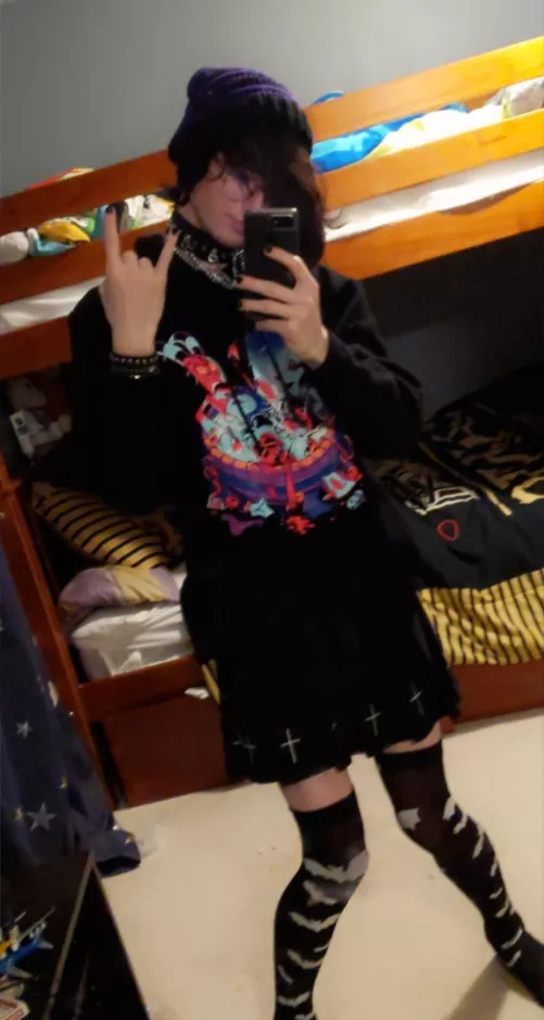 ~Anyone wanna listen to some Metal with me~