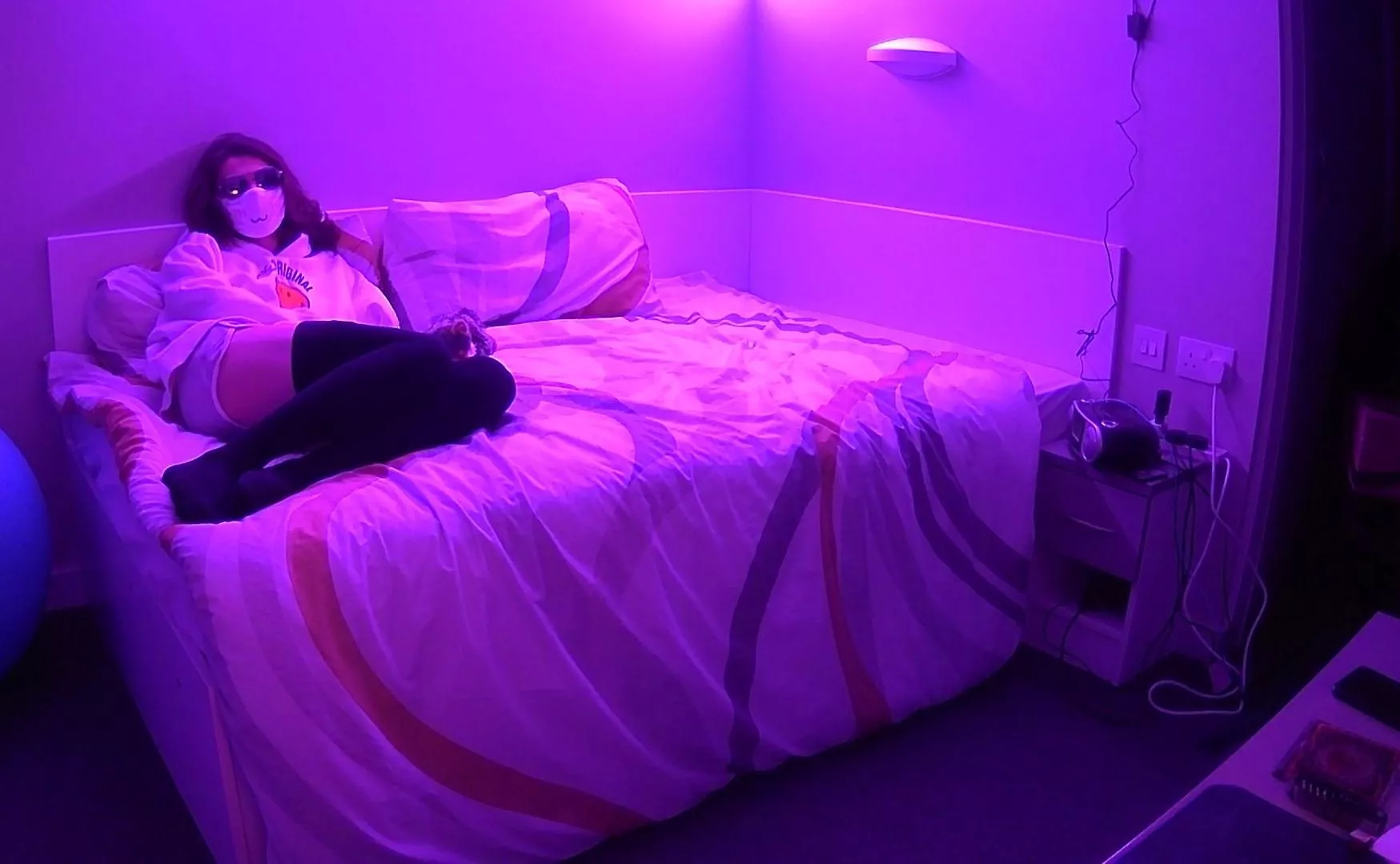 Anyone wanna to cuddle in bed and watch a movie?