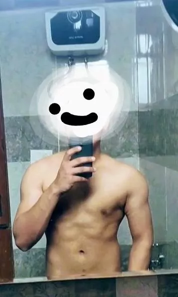 Anyone want a peak of this bod🥂😋 Anyone want a peak of this bod🥂😋