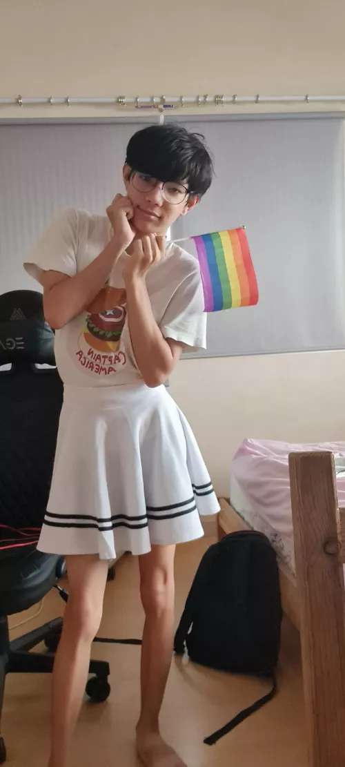 Anyone want to date me?