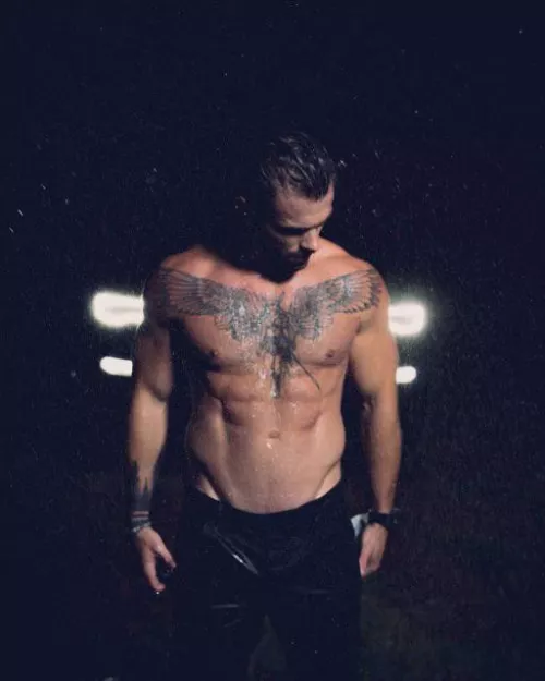 Anyone want to feel me grow in their mouth?