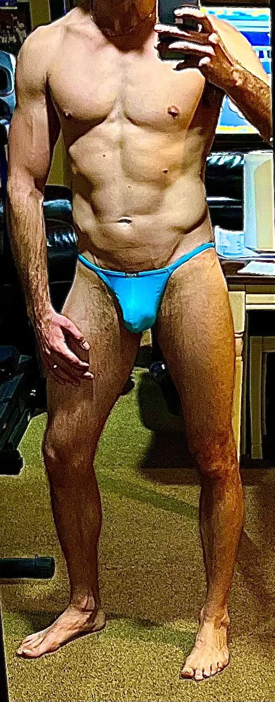 Anyone want to play? 36y/o lookin for guys with muscle