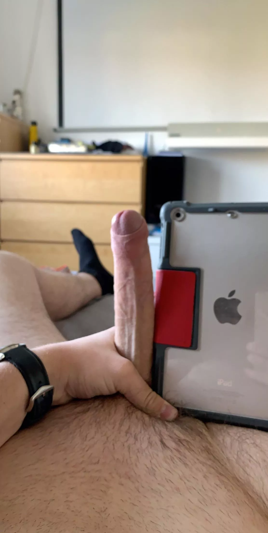 Anyone want to play on my iPad 😈