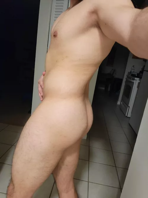 Anyone want to play with some asian booty?