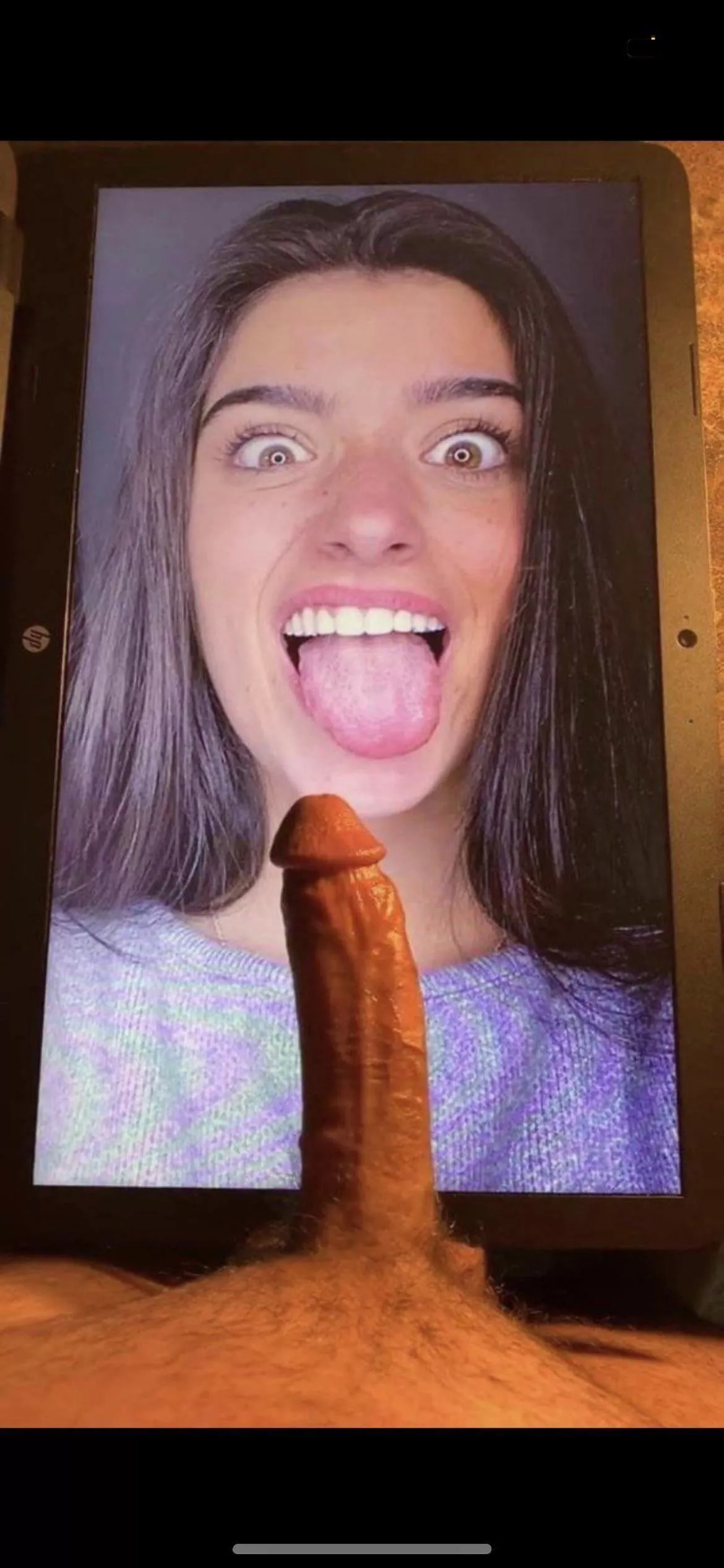 Anyone want to rp or talk abt the damelios? Kik @ willalexander24 Anyone want to rp or talk abt the damelios? Kik @ willalexander24