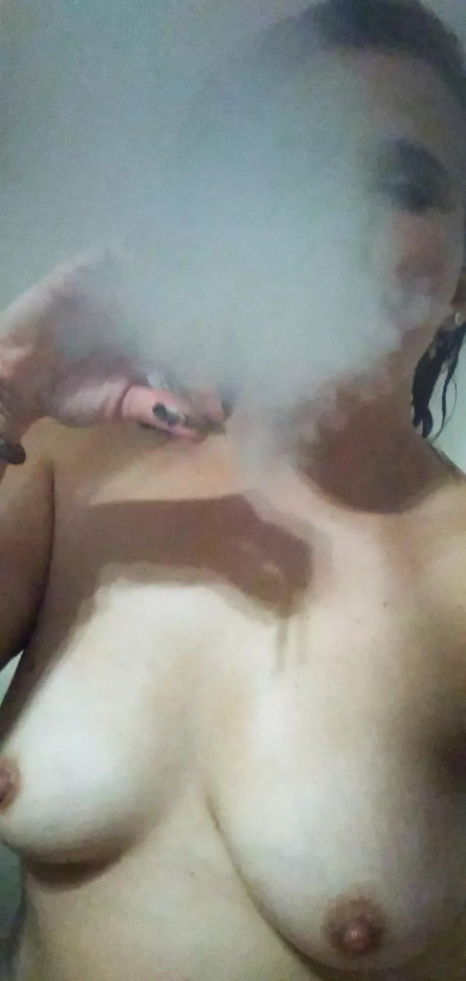Anyone want to smoke a blunt in the shower with me? 💦 Anyone want to smoke a blunt in the shower with me? 💦