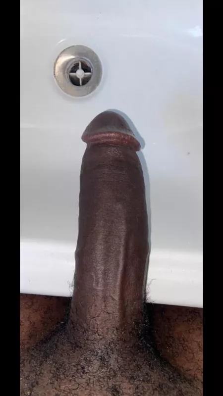 Anyone want to take my bbc? Kik : divas124