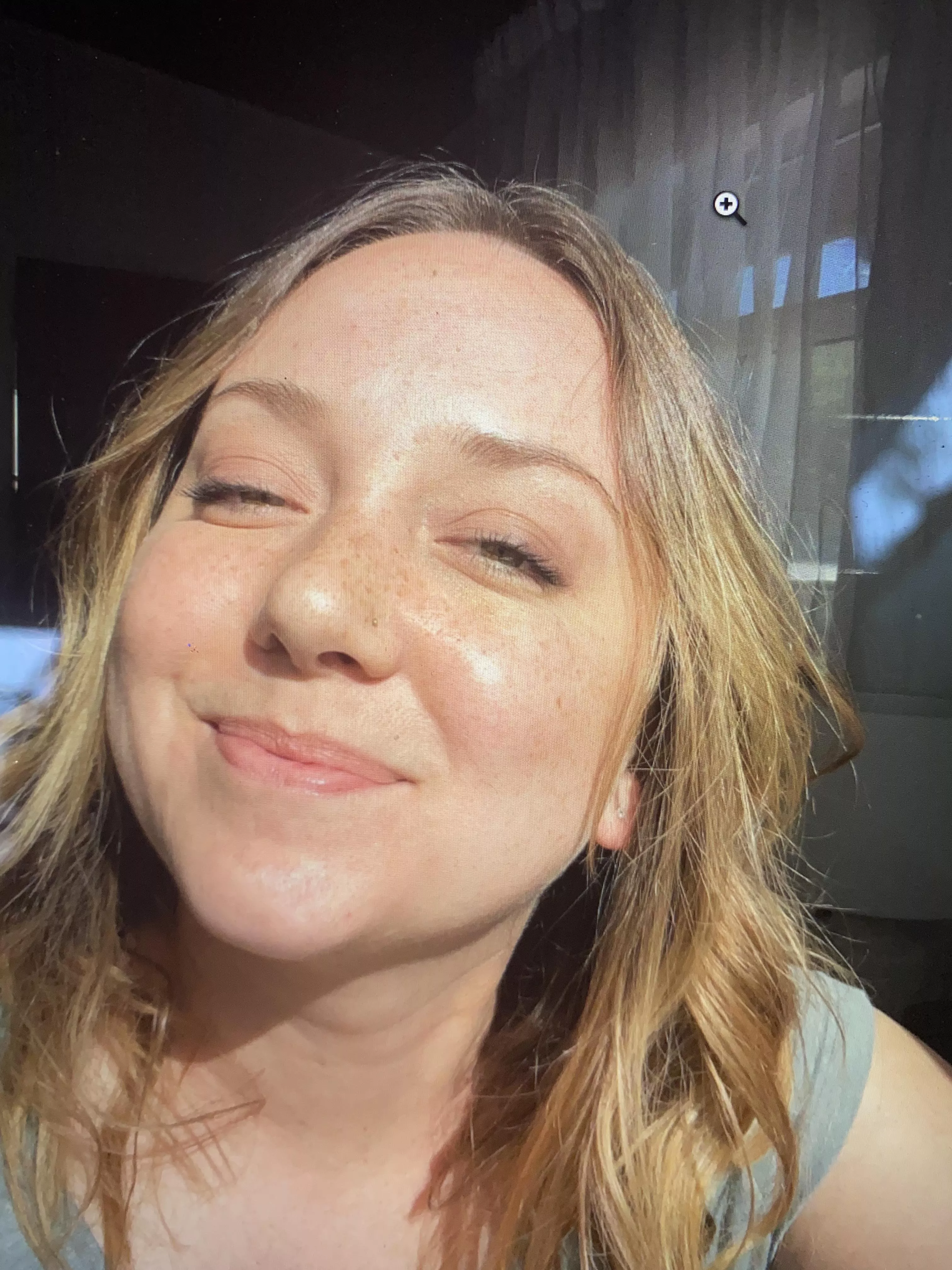 appreciation post for the NEW remy from a lucky-as-fuck custom purchaser. i love this woman’s milfy body