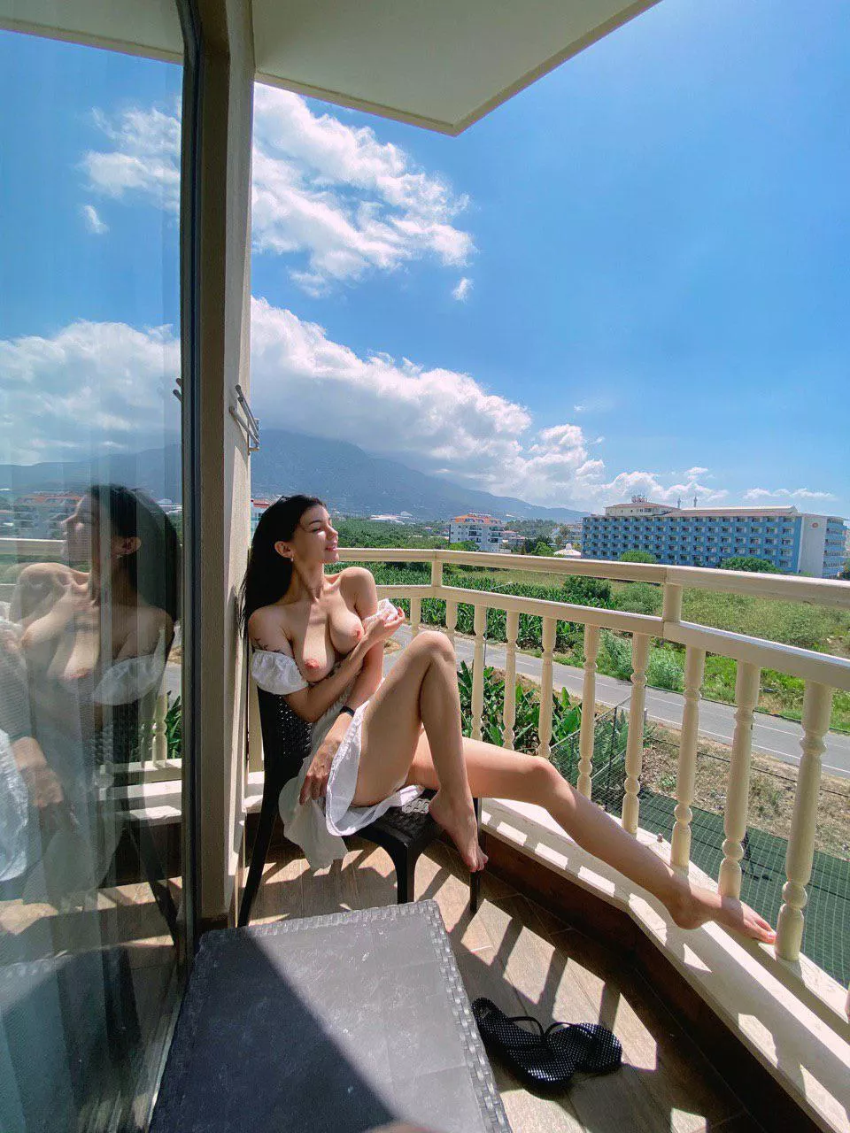 Are here guys who like natural girls ?☺️