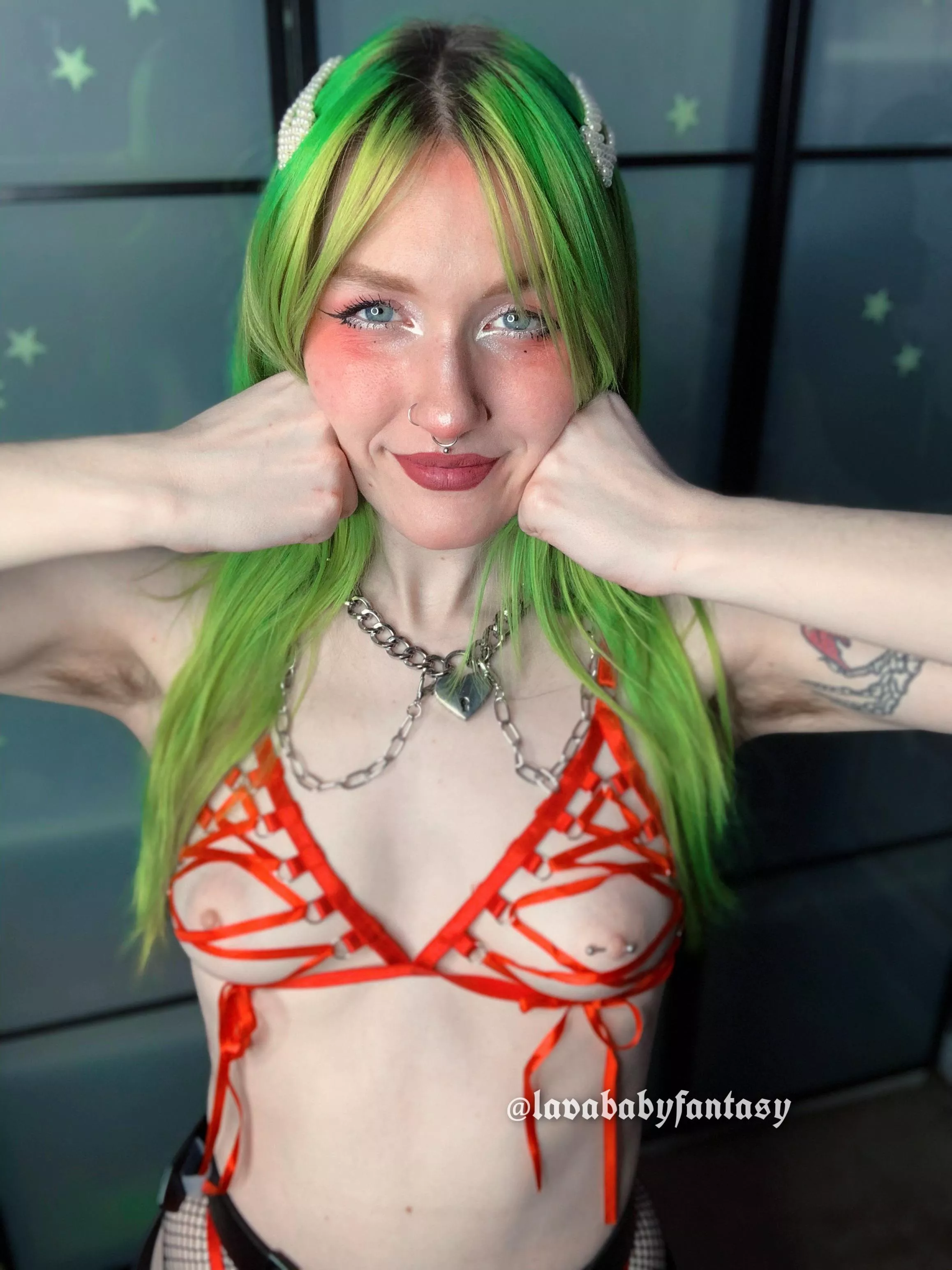 Are my pits hairy enough ?