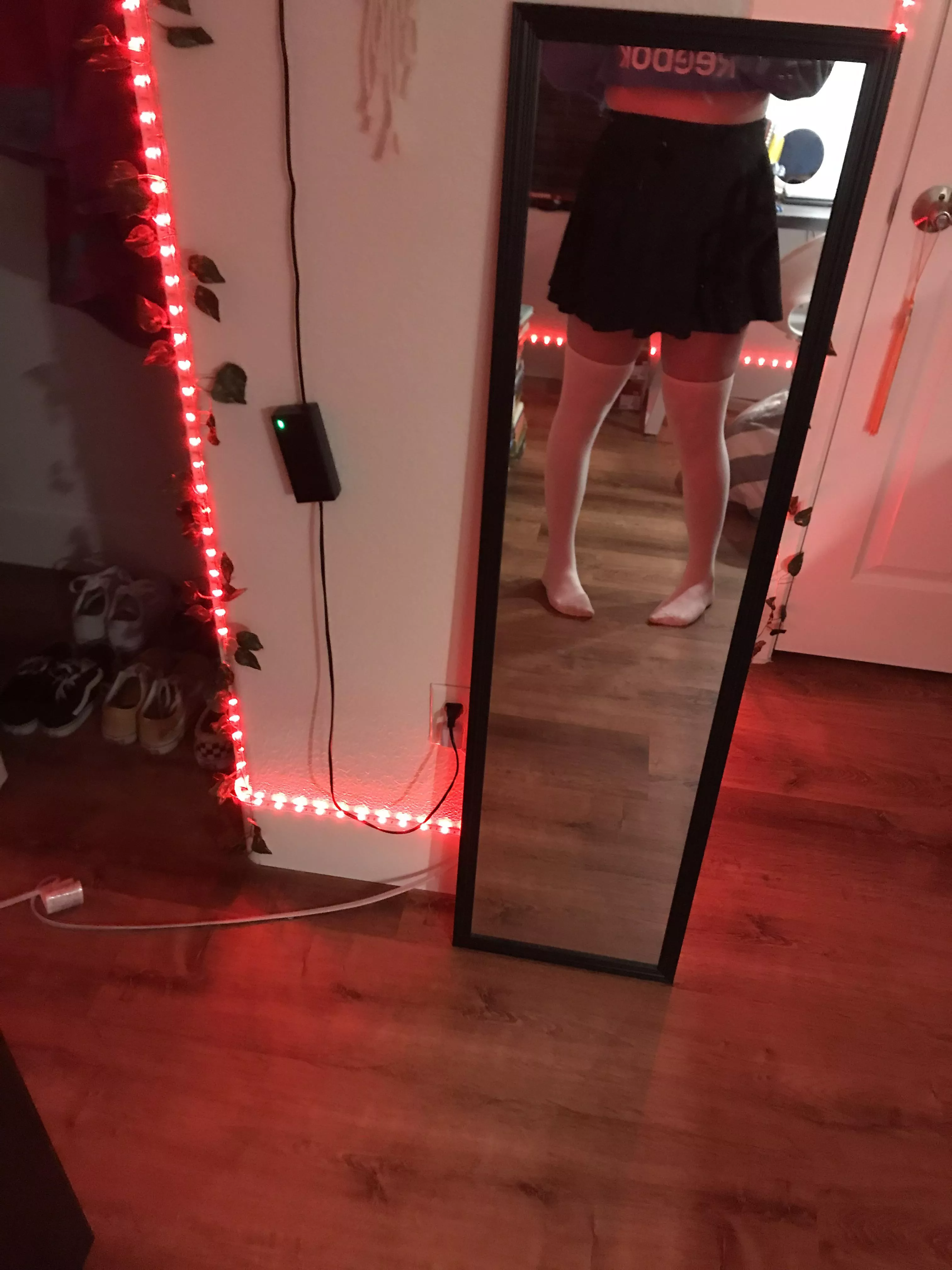 are my thighs ones you’d suffocate for? 😋