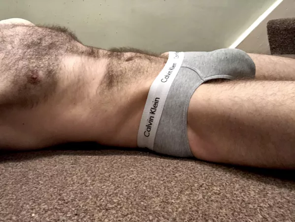 Are skinny hairy guys welcome here? βΊοΈ