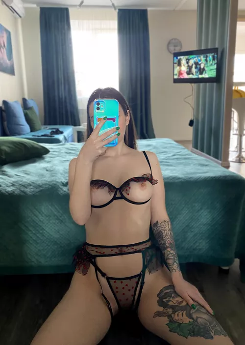 are there any lovers of small nipples?🥰