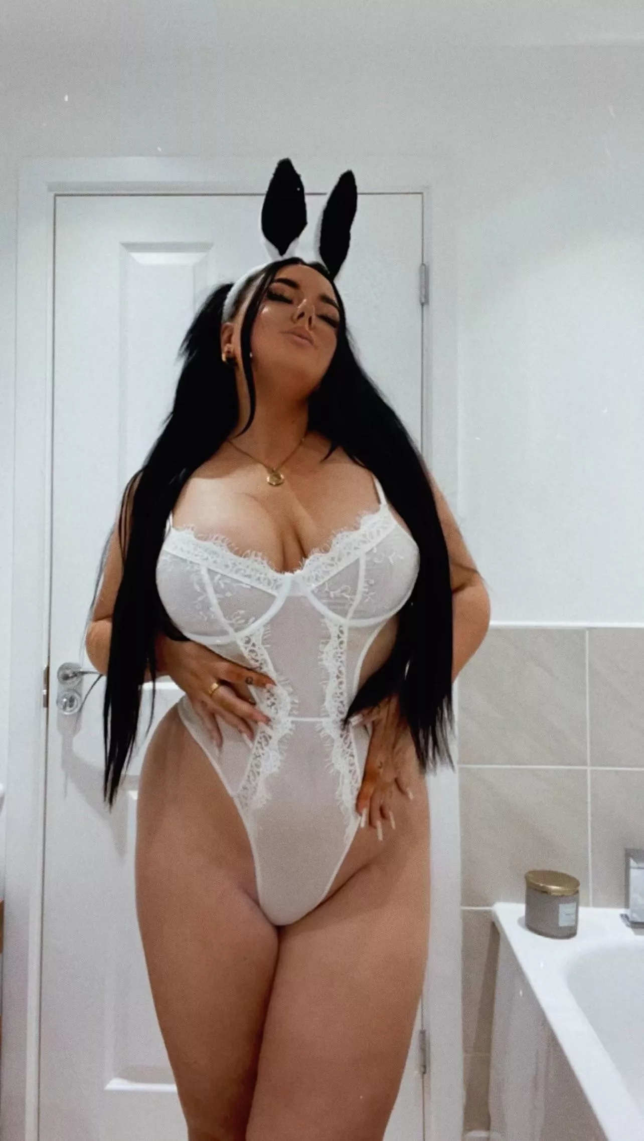 Are thick British girls your type?